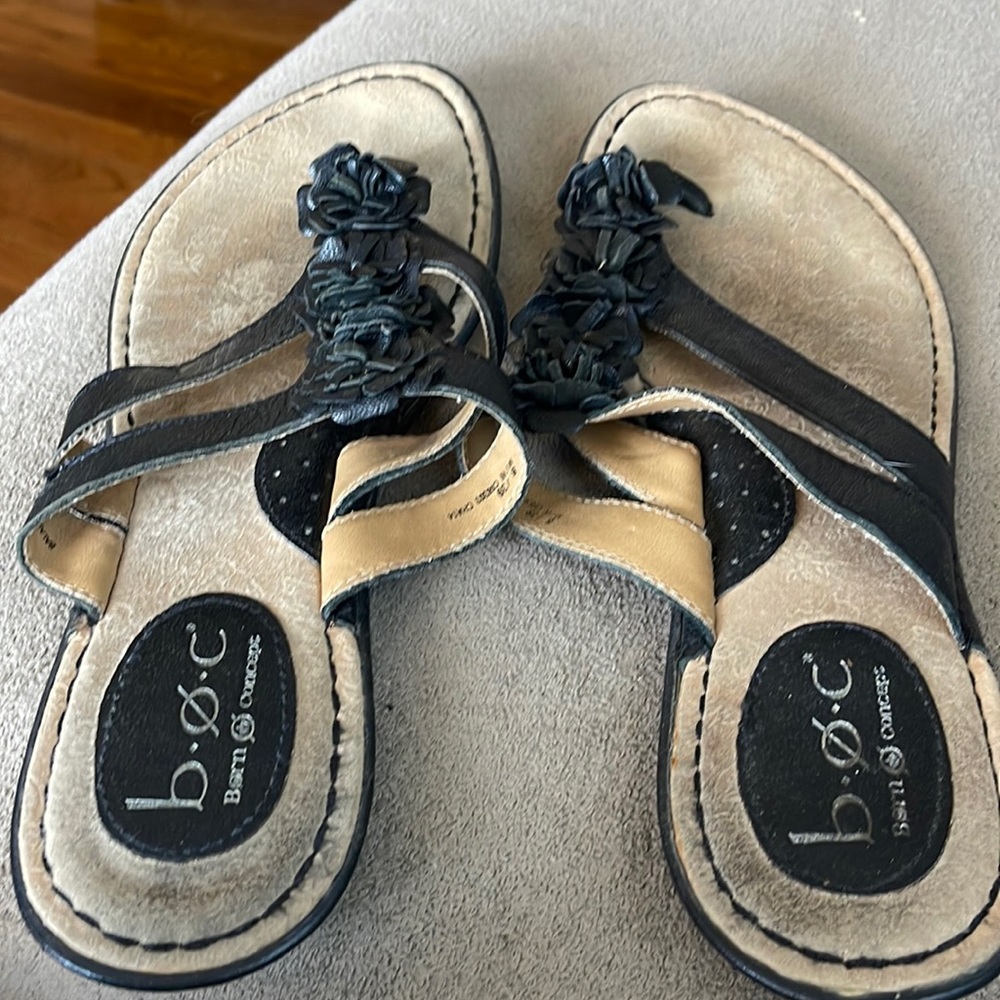 Size 8 brand new Sandles